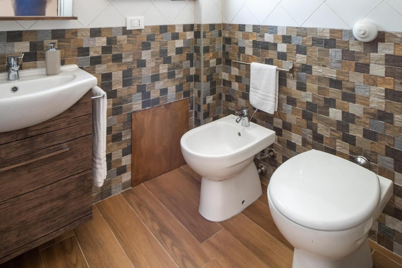 Arricampati Airport Rooms In Villa & Rent Car Carini Exterior foto